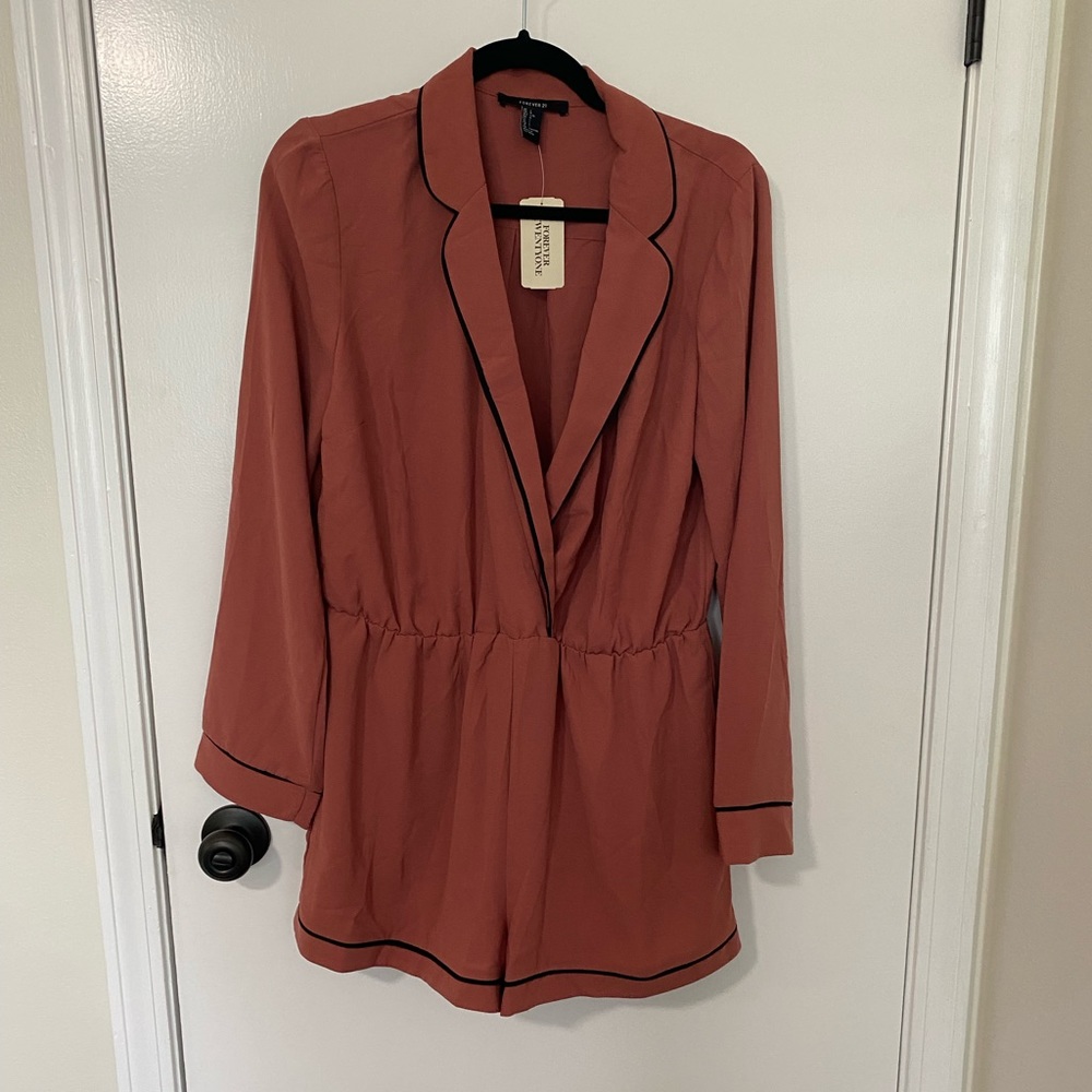 NWT Mauve pinkish and black romper